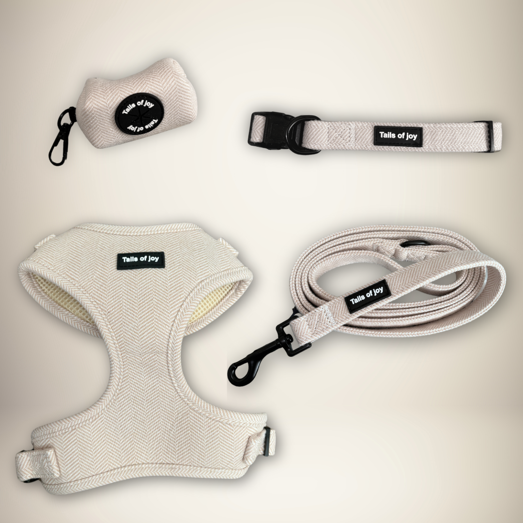 Vanilla Tweed Adjustable Collar